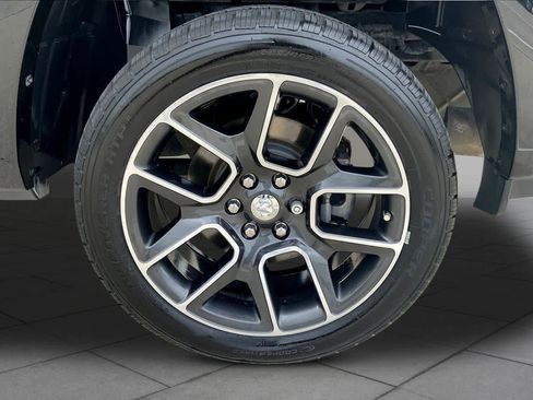 Used 2019 RAM 1500 Laramie image 10