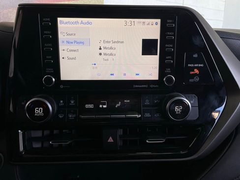 Used 2020 Toyota Highlander XLE image 51