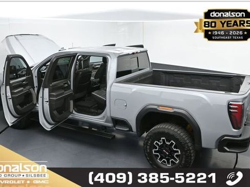 Used 2024 GMC Sierra 2500 AT4X image 26