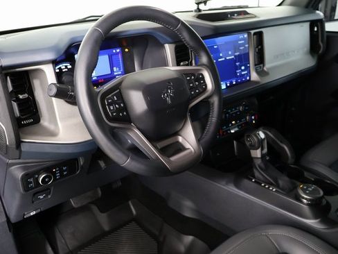 Used 2024 Ford Bronco Outer Banks image 21