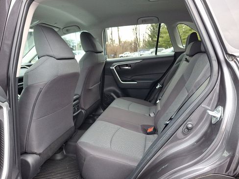 Used 2024 Toyota RAV4 XLE image 37