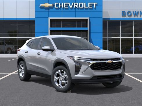 New 2026 Chevrolet Trax LS w/ LS Convenience Package FWD image 7