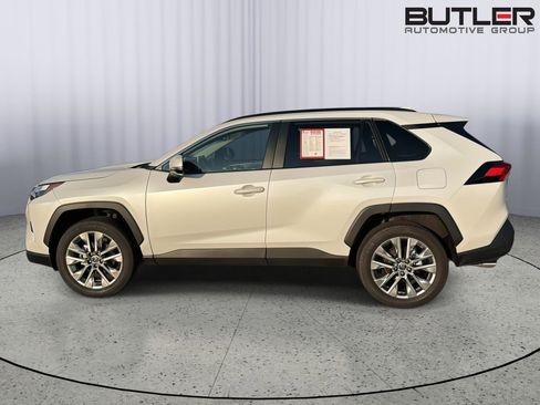 Used 2025 Toyota RAV4 XLE Premium w/ Weather Package FWD image 3