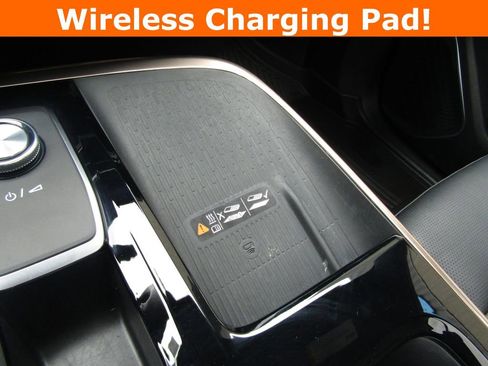 Used 2025 Buick Enclave Avenir w/ Super Cruise Package image 23