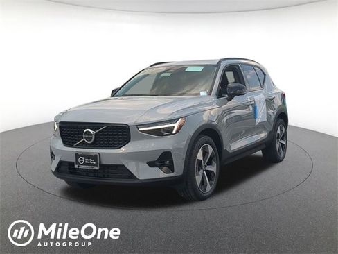 Certified 2026 Volvo XC40 B5 Plus w/ Protection Package Premier image 1