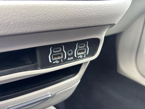 Used 2024 Chrysler Voyager LX FWD image 22