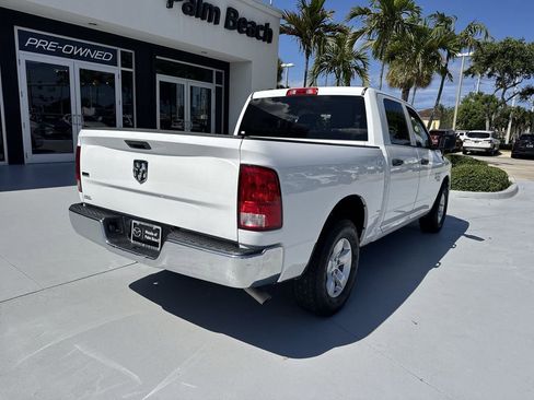 Used 2022 RAM 1500 Classic SLT RWD image 3