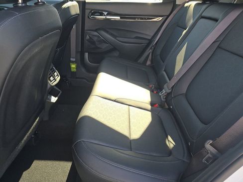 Used 2025 Kia Seltos EX image 21