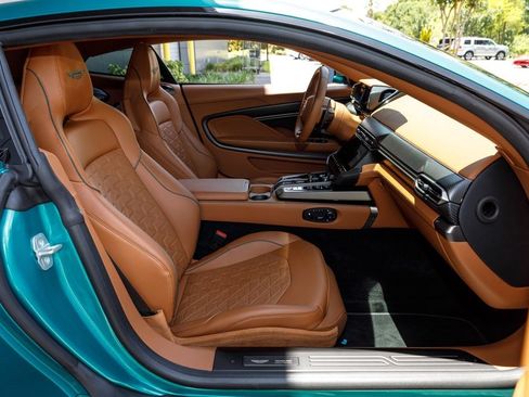 Used 2025 Aston Martin Vanquish RWD image 13