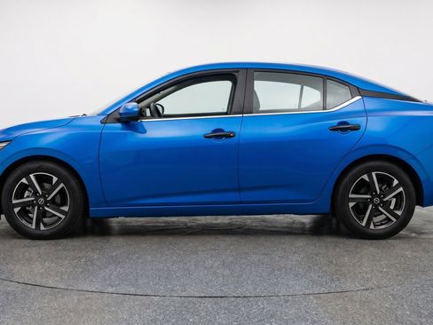 Used 2025 Nissan Sentra SV FWD image 5