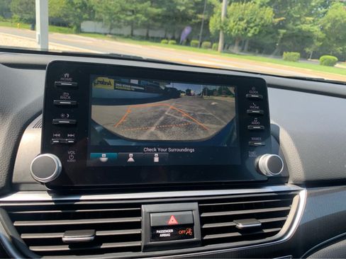 Used 2019 Honda Accord Sport image 17