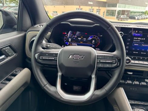 Used 2024 Chevrolet Colorado ZR2 w/ ZR2 Convenience Package III AWD/4WD image 12