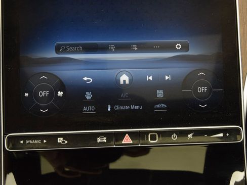 Used 2024 Mercedes-Benz C 300 Sedan w/ Advanced USB Package image 28