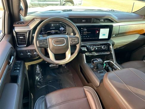 Used 2024 GMC Sierra 1500 Denali w/ Denali Reserve Package image 2