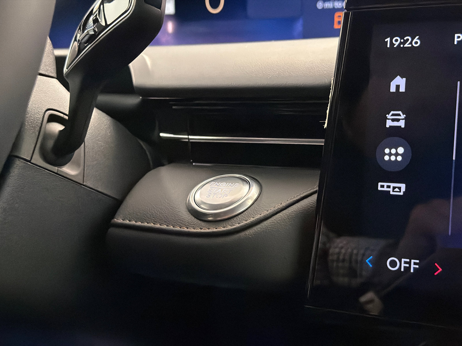 New 2026 Lincoln Nautilus Premier AWD/4WD image 30