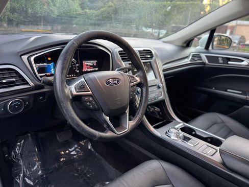 Used 2018 Ford Fusion SE w/ Equipment Group 602A image 11