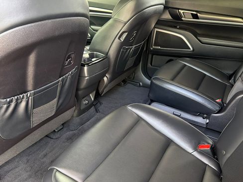 Used 2025 Kia Telluride S AWD/4WD image 12