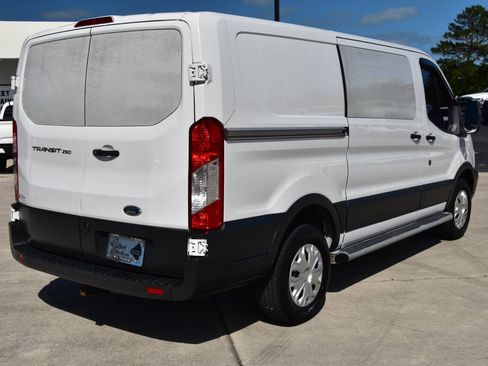 Used 2018 Ford Transit 250 130 Low Roof w/ Exterior Upgrade Package RWD image 7