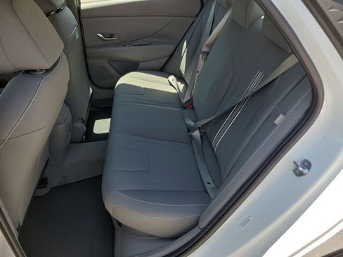New 2026 Hyundai Elantra Hybrid FWD image 23