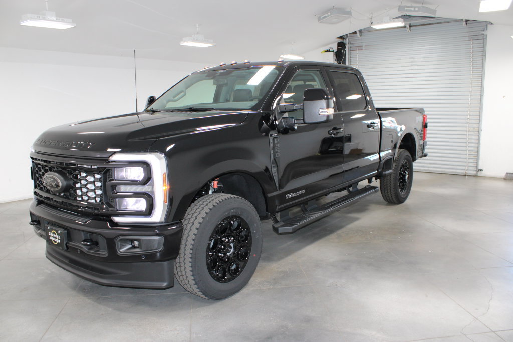New 2026 Ford F350 Lariat w/ Black Appearance Package AWD/4WD image 3