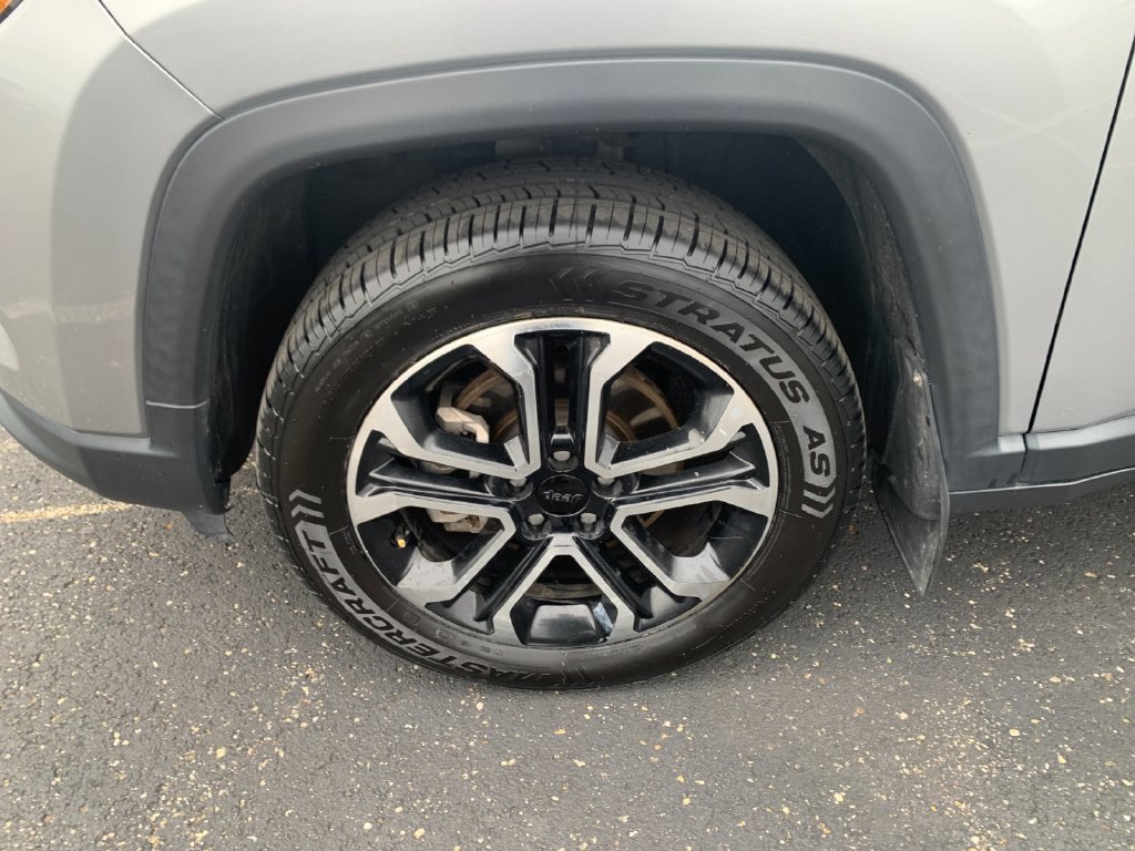 Used 2022 Jeep Compass Limited AWD/4WD image 32