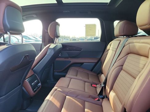 New 2026 Lincoln Nautilus Reserve image 13