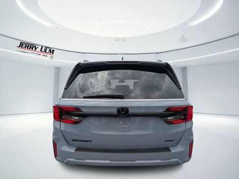 Used 2025 Honda Odyssey Sport-L image 4