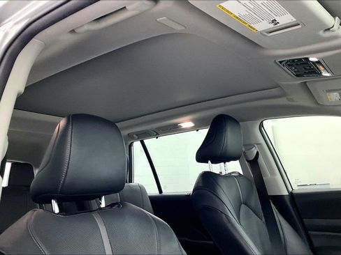 Used 2024 Toyota Grand Highlander Platinum image 23