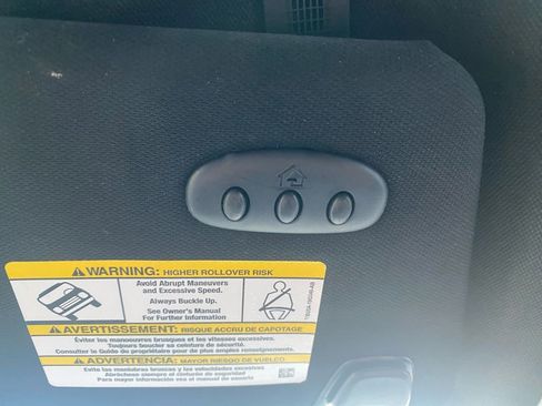 Used 2018 Ford Explorer XLT w/ Equipment Group 202A FWD image 25