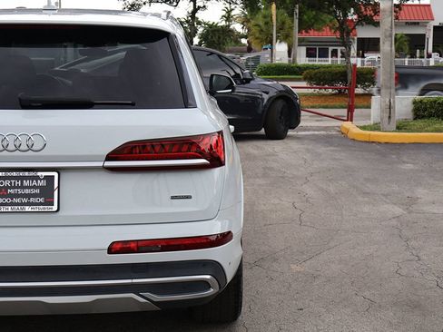 Used 2023 Audi Q7 3.0T Premium Plus w/ Premium Plus Package AWD/4WD image 19
