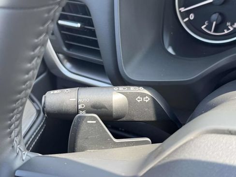 Used 2025 Nissan Rogue SV AWD/4WD image 25