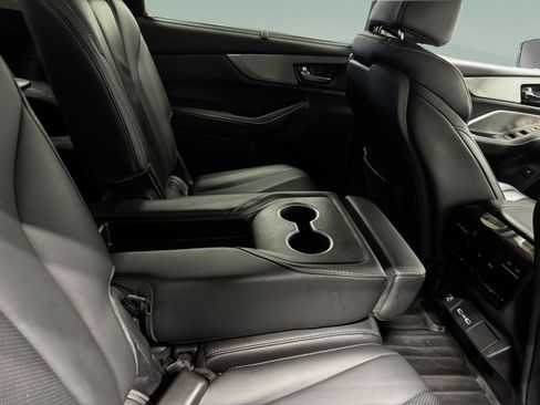 Certified 2023 Acura MDX w/Technology Package image 30