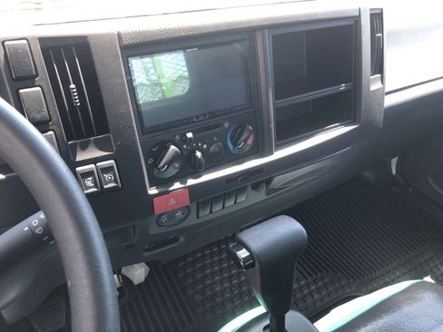 New 2024 Chevrolet Low Cab Forward image 22