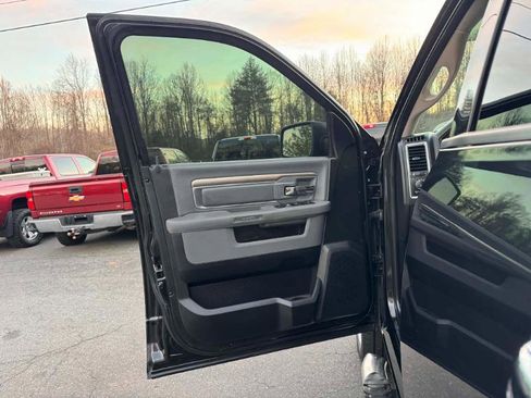 Used 2017 RAM 1500 Lone Star image 9