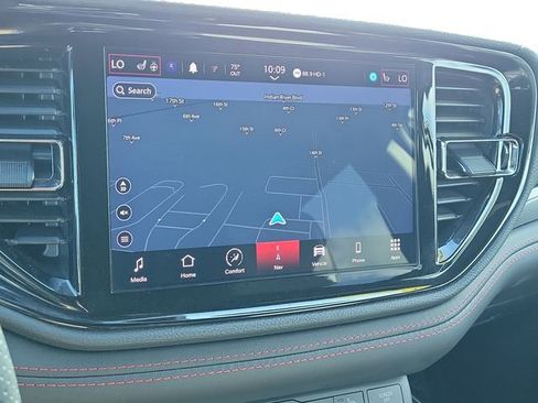 Used 2024 Dodge Durango GT image 31