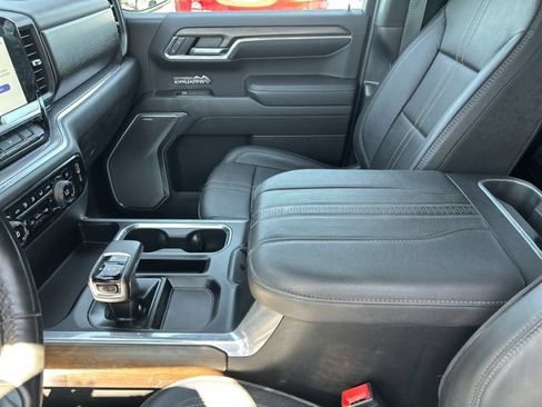 Used 2024 Chevrolet Silverado 1500 High Country w/ Technology Package AWD/4WD image 32