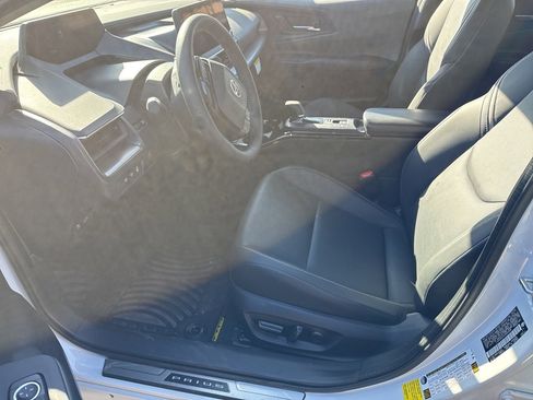 Used 2025 Toyota Prius Limited image 9