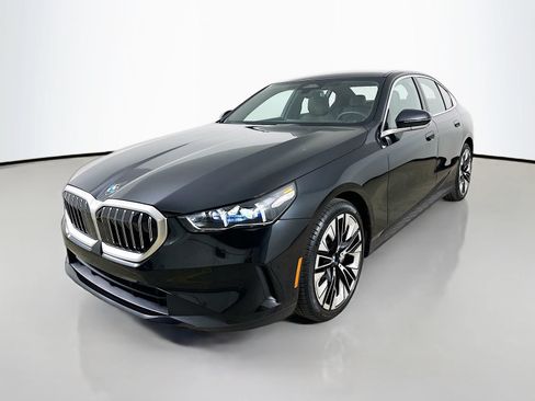 Used 2026 BMW 540i xDrive AWD/4WD image 1