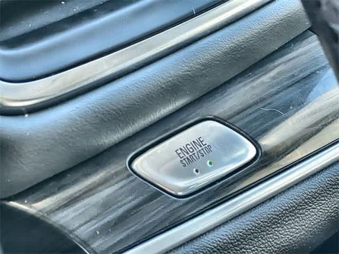 Used 2019 Buick Enclave Essence image 28