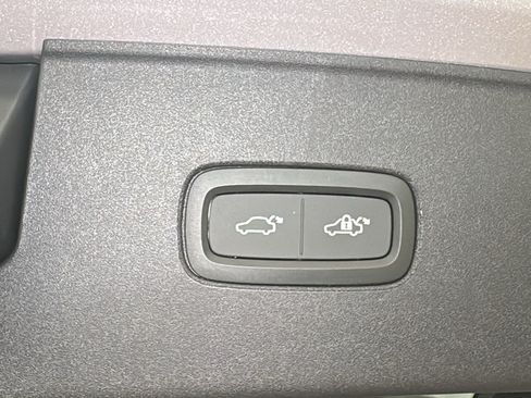 New 2026 Volvo EX90 Ultra AWD/4WD image 33