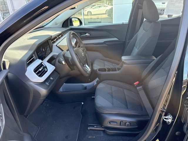 Used 2027 Chevrolet Bolt LT w/ Comfort Package FWD image 24