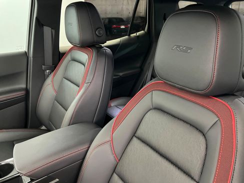New 2027 Chevrolet Equinox RS w/ Safety and Technology Package FWD image 17
