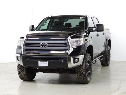 Used 2015 Toyota Tundra SR5 image 4