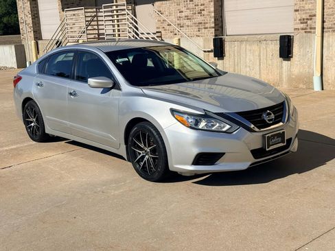 Used 2016 Nissan Altima 2.5 S w/ Power Driver Seat Package FWD image 24