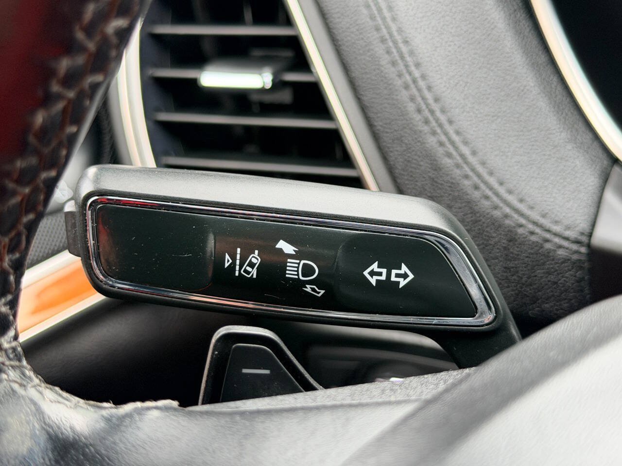 Used 2019 Lincoln Nautilus Reserve AWD/4WD image 37
