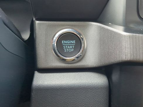 Certified 2024 Ford F450 Platinum w/ FX4 Off-Road Package image 27