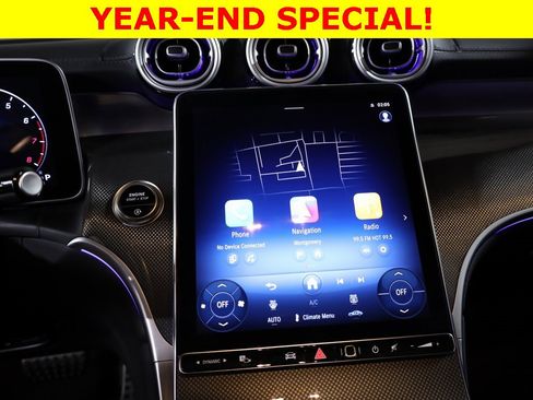 Used 2025 Mercedes-Benz GLC 300 4MATIC image 21