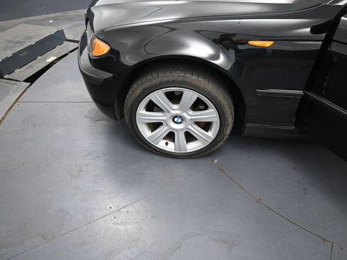 Used 2002 BMW 325i Sedan RWD image 12