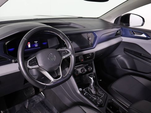 Used 2023 Volkswagen Taos SE w/ Panoramic Sunroof Package image 27