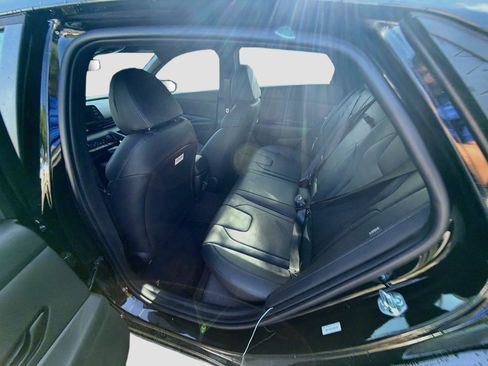 New 2026 Hyundai Elantra SEL Sport FWD image 17